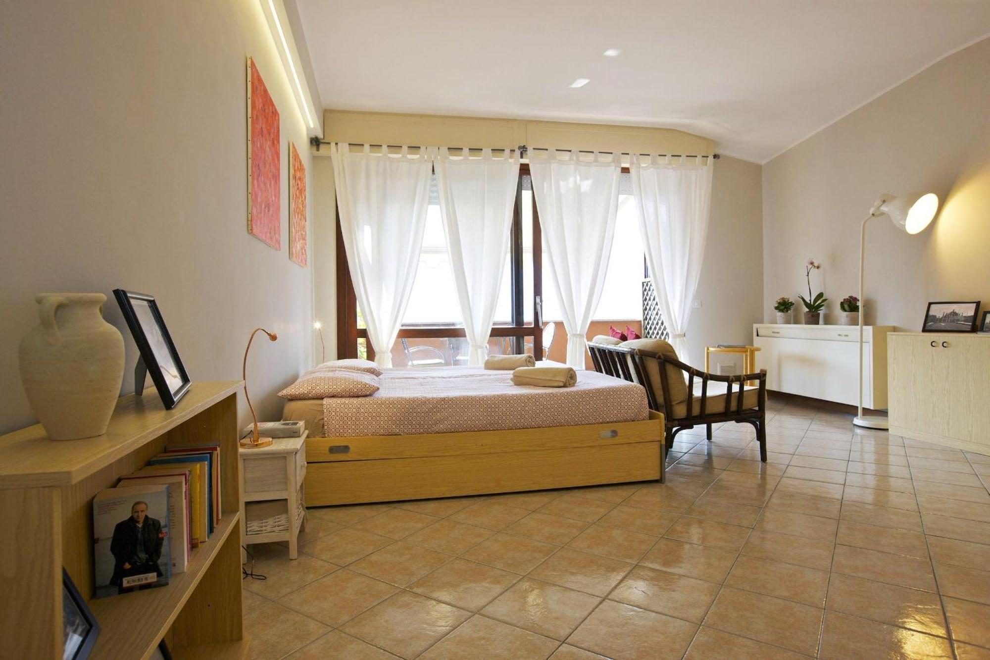 Residenz La Selva Studio-Apartments Ghiffa Room photo